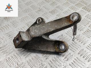 кронштейн КПП Ford Focus 2 поколение 2005, 1.6 л., i, бензин, МКПП, чёрный, хетчбэк 5 дв., 3M517M125DE