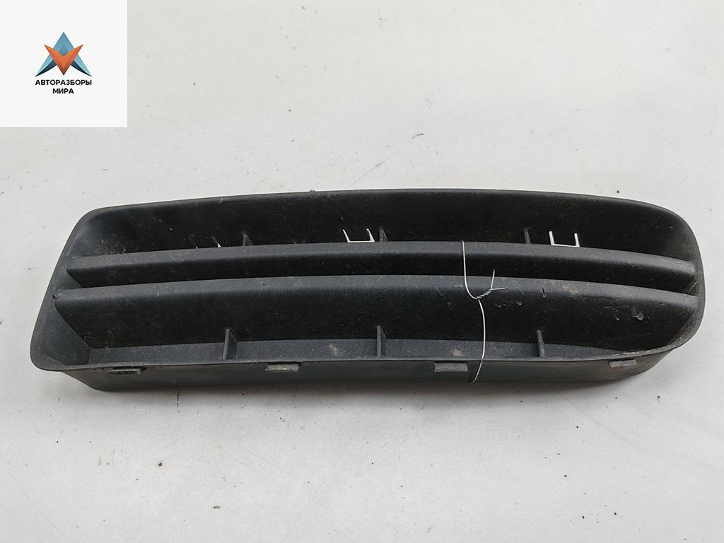 заглушка (решетка) в бампер Skoda Octavia mk1 (A4 1U) 2006, 1.9 л., дизель, МКПП, серый, универсал, 1U0807367C - фото №1