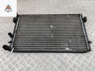 радиатор охлаждения Volkswagen Golf 4 поколение 1999, 1.6 л., бензин, МКПП, синий, универсал, 1J0121253P