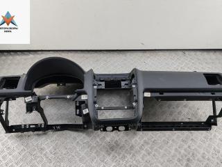 панель передняя салона (торпедо) Volkswagen Golf 5 поколение 2007, 1.4 л., бензин, МКПП, зелёный, универсал, 1K1858295