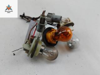 Патрон лампы фонаря Skoda Fabia 2 поколение (5J) 2009, 1.2 л., бензин, МКПП, красный, универсал