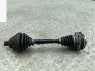 полуось передняя левая (приводной вал, ШРУС) Volkswagen Passat B6 2006, 2.0 л., дизель, МКПП, синий, универсал