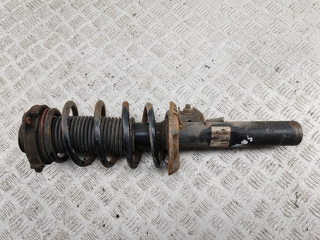 стойка передняя Volkswagen Passat B6 2007, 1.6 л., бензин, МКПП, чёрный, универсал, 3C0413031AA