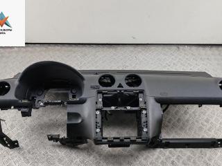 панель передняя салона (торпедо) Volkswagen Caddy 3 поколение 2006, 1.9 л., дизель, АКПП, серый, фургон, 2K1858295C