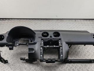 панель передняя салона (торпедо) Volkswagen Caddy 3 поколение 2006, 1.9 л., дизель, АКПП, серый, фургон, 2K1858295C