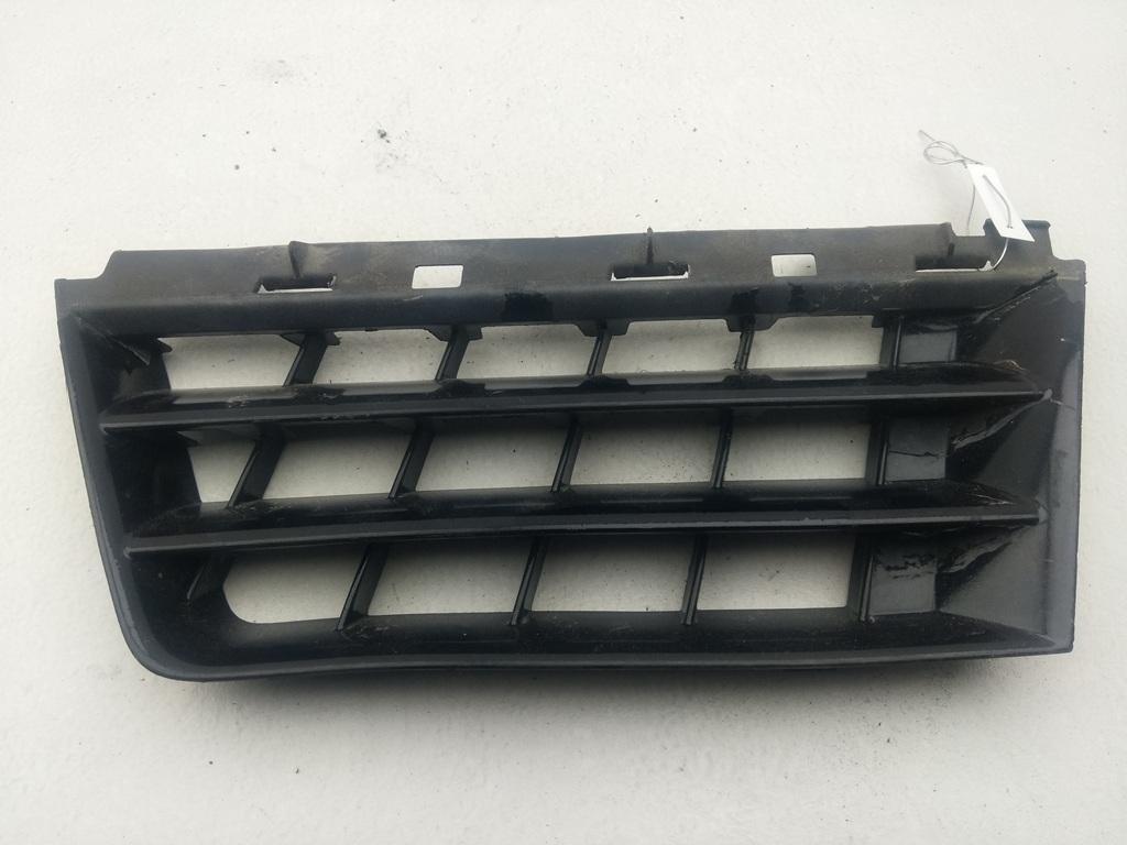 решетка радиатора Renault Scenic 2 поколение 2005, чёрный, минивэн, 8200140349 - фото №1