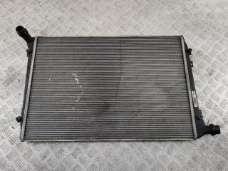 радиатор охлаждения Volkswagen Passat B6 2007, 2.0 л., дизель, АКПП, серый, универсал, 3C0121253AK