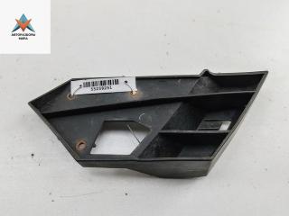 крепление фары левой Mitsubishi Grandis 1 поколение 2009, 2.4 л., бензин, АКПП, серый, минивэн