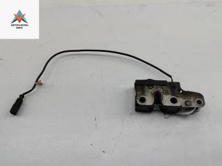 замок капота Volkswagen Passat B6 2007, 2.0 л., дизель, АКПП, серый, универсал, 3C1823187