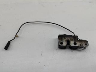 замок капота Volkswagen Passat B6 2007, 2.0 л., дизель, АКПП, серый, универсал, 3C1823187