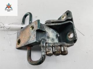 петля двери Volkswagen Passat B5 1999, зелёный, универсал, 4B0831412B