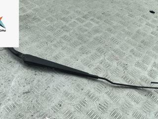 Щеткодержатель (поводок стеклоочистителя) передний Volvo S60 1 поколение 2002, 2.4 л., дизель, МКПП, чёрный, седан