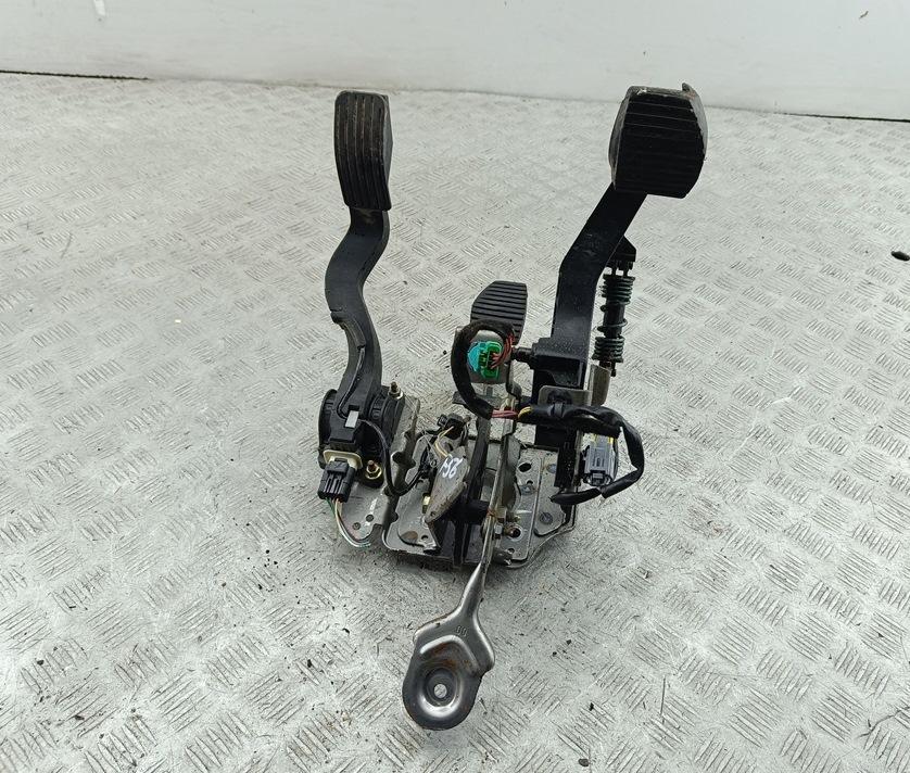 узел педальный (блок педалей) Peugeot 307 2005, 2.0 л., дизель, МКПП, серый, универсал
