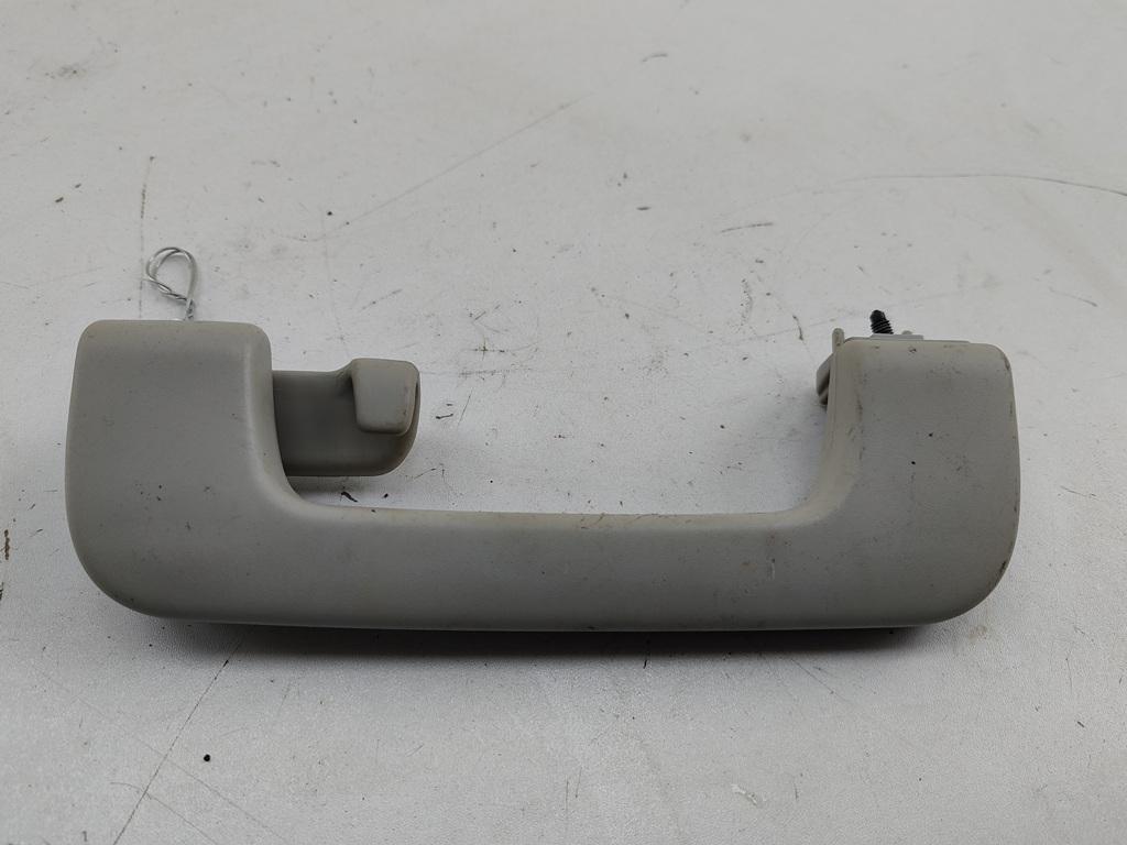 ручка внутренняя потолочная Audi A6 4F/C6 2006, 2.7 л., дизель, АКПП, серый, седан, 8P0857607D - фото №1