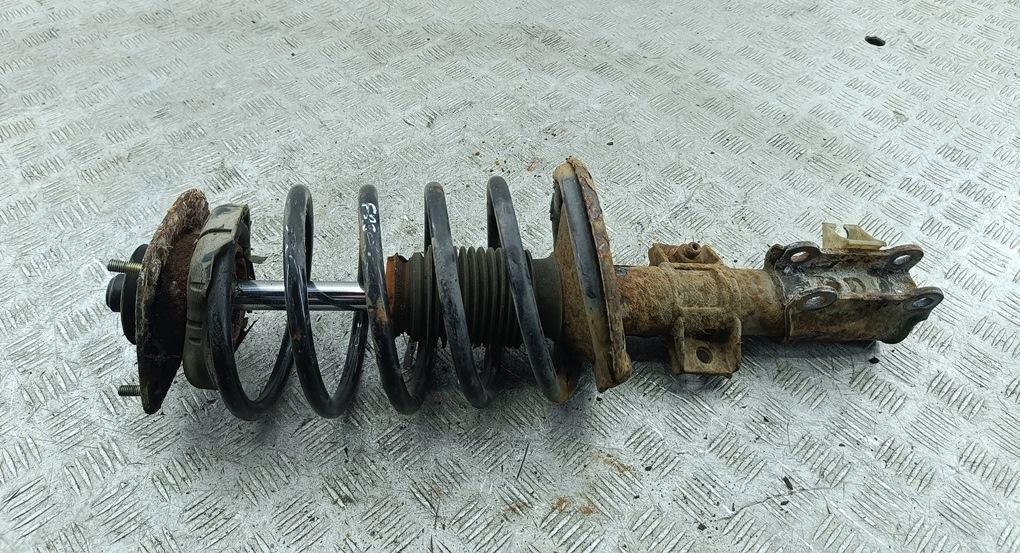 стойка передняя Volvo V70 2 поколение 2001, 2.4 л., бензин, МКПП, чёрный, универсал - фото №1