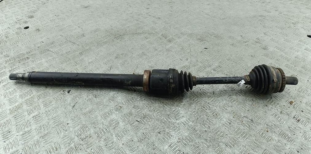 полуось передняя правая (приводной вал, ШРУС) Volvo V70 2001, 2.4 л., бензин, МКПП, чёрный, универсал
