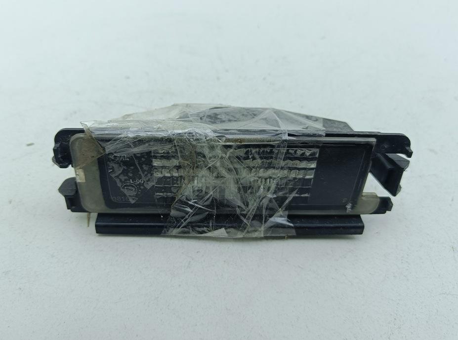 подсветка номера Dacia (Renault) Sandero I 2009, 1.4 л., бензин, МКПП, синий, хетчбэк 5 дв., 8200957874