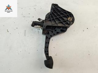 педаль сцепления Volkswagen Golf 5 поколение 2005, 2.0 л., бензин, МКПП, чёрный, хетчбэк 3 дв., 1K1721059BE