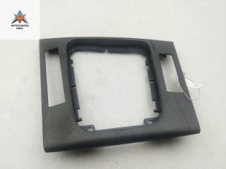 консоль салона (центральная часть) BMW 3 серия E46 [рестайлинг] 2004, 2.0 л., бензин, МКПП, серый, универсал, 8209372