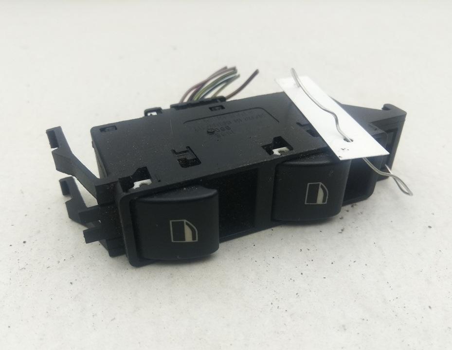 кнопка стеклоподъемника переднего правого BMW 3 E46 2004, 2.0 л., бензин, МКПП, серый, универсал, 6902179