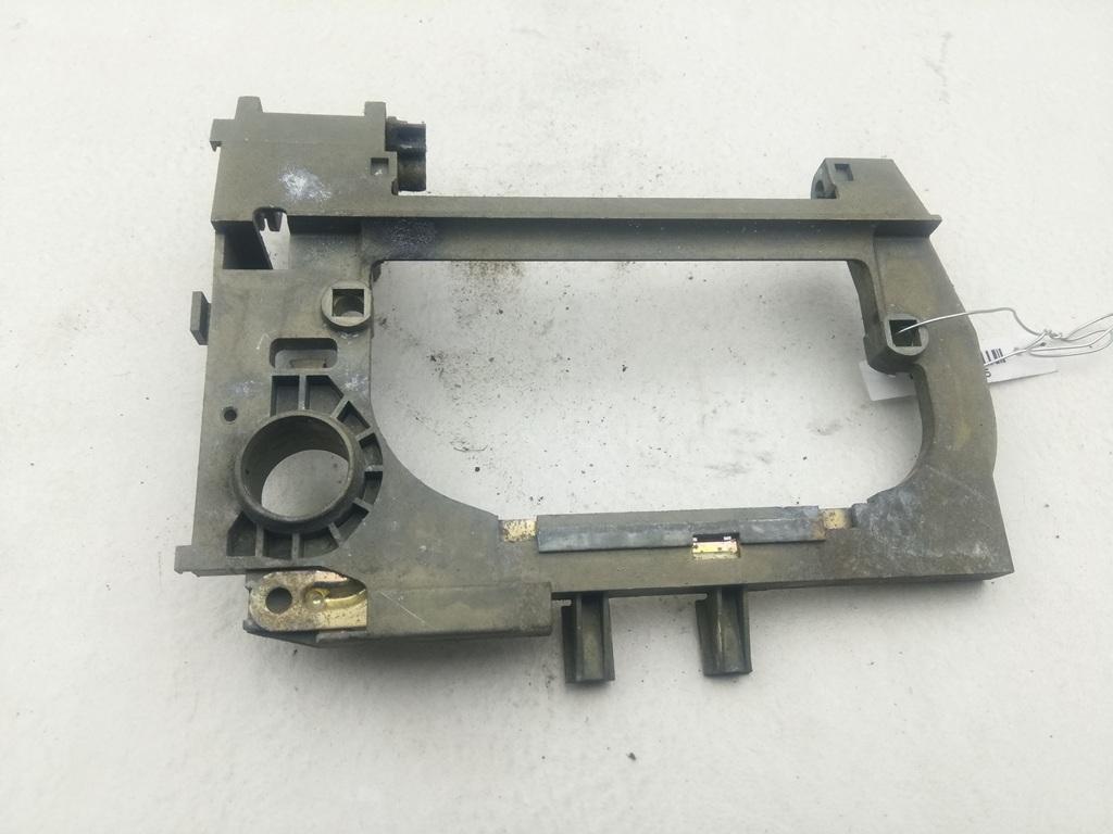 Корпус (держатель) ручки двери передней правой BMW 7 E38 1997, 3.5 л., бензин, АКПП, зелёный, седан