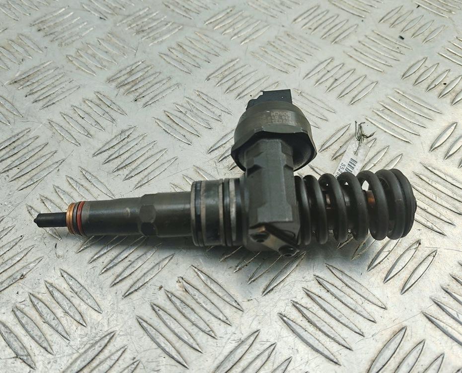 форсунка Volkswagen Passat B6 2006, 2.0 л., дизель, МКПП, серый, универсал, 038130073BQ, 0414720312