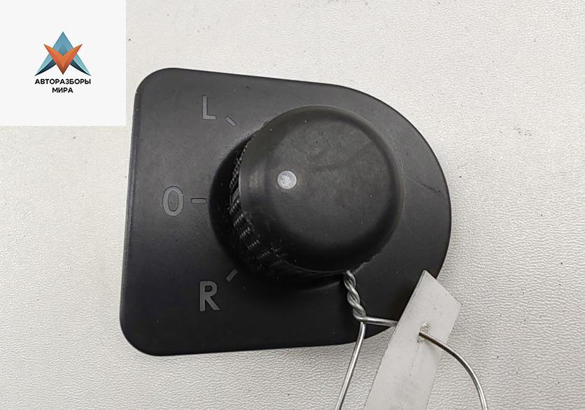 джойстик регулировки зеркал Volkswagen Golf 4 поколение 2002, 1.6 л., бензин, МКПП, синий, хетчбэк 5 дв., 1J1959565D - фото №1