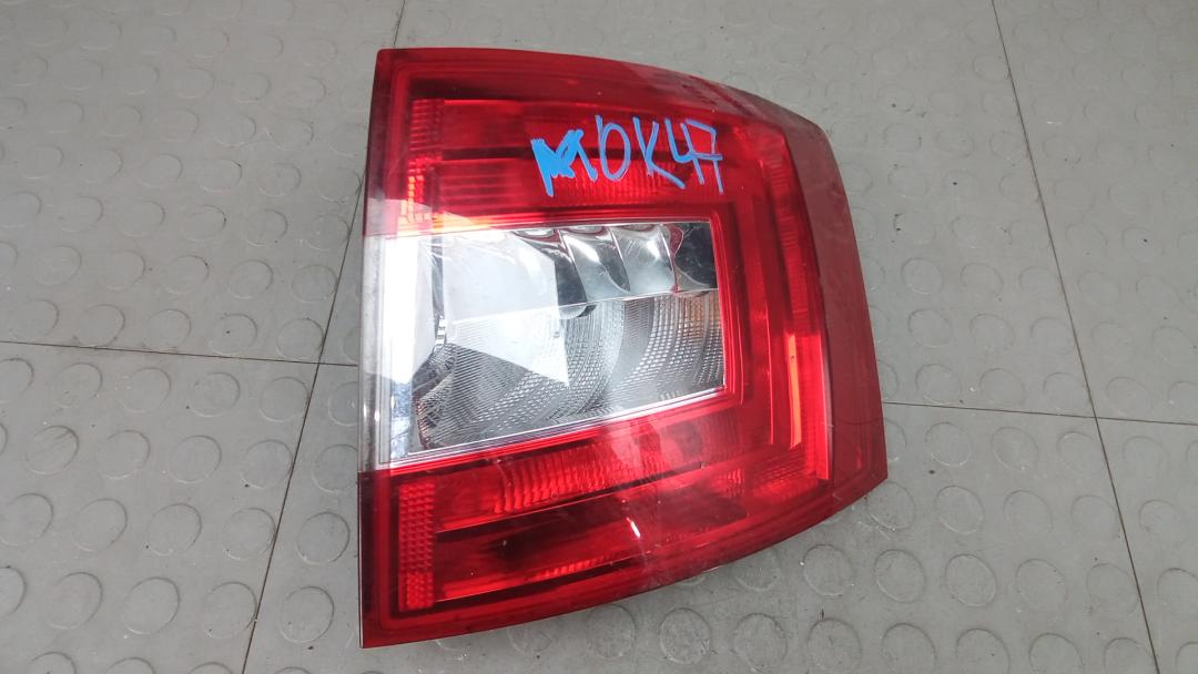 фонарь задний правый Skoda Octavia 3 поколение (A7) 2014, 2.0 л., дизель, МКПП, универсал, 5E9945112 - фото №1