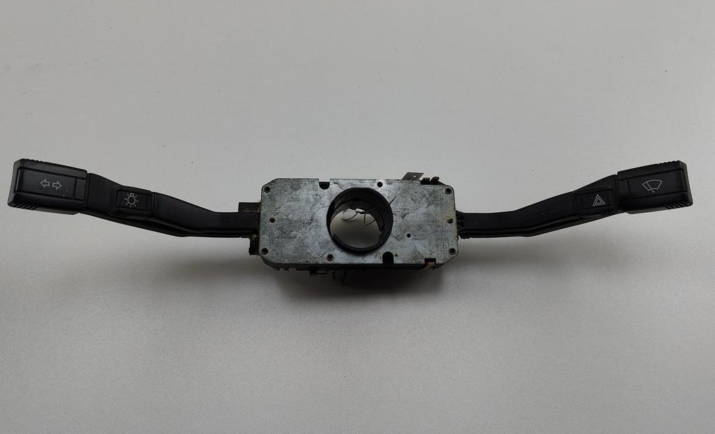 переключатель подрулевой Audi 80 B3 1989, 1.8 л., бензин, МКПП, серый, седан, 443853513