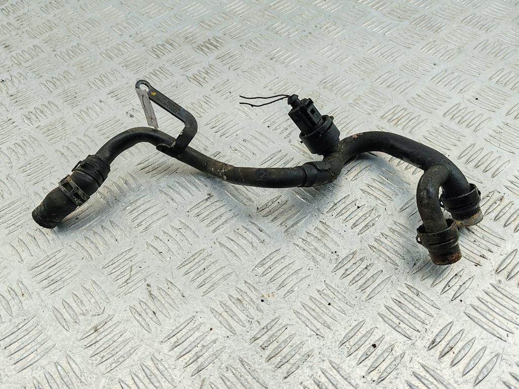 трубка охлаждающей жидкости Audi A6 4F/C6 2005, 3.0 л., дизель, АКПП, 059121065AH - фото №1