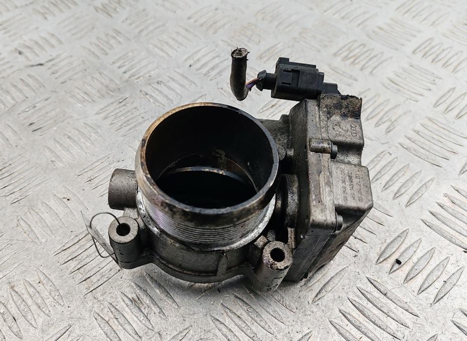заслонка дроссельная Audi A6 4F/C6 2005, 3.0 л., дизель, АКПП, серый, седан, 4E0145950C - фото №1