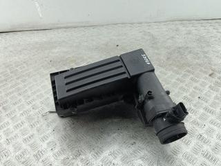 корпус воздушного фильтра Volkswagen Passat B6 2007, 2.0 л., дизель, АКПП, серый, универсал