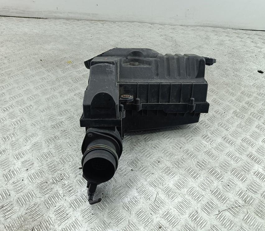 корпус воздушного фильтра Volkswagen Touran 2003, 1.9 л., дизель, МКПП, серый, минивэн