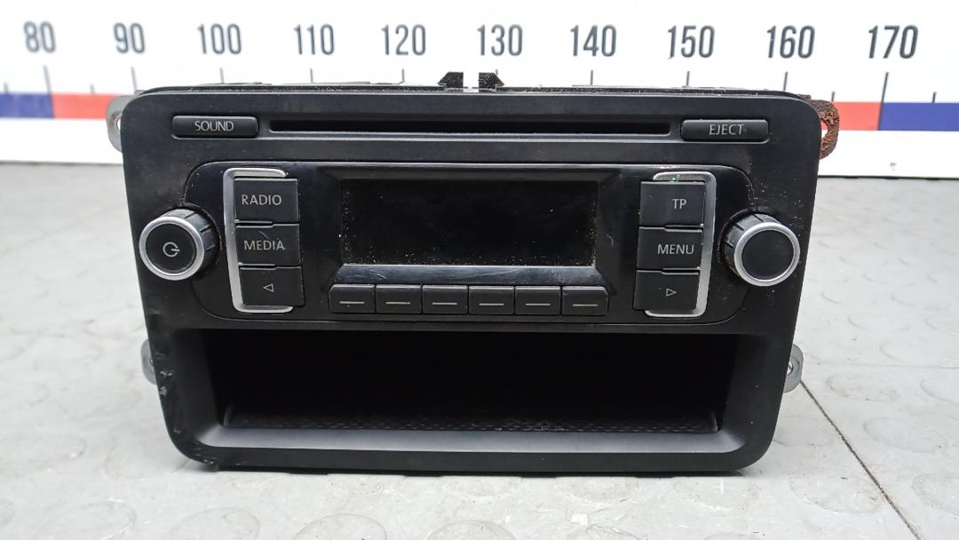 магнитола Volkswagen Amarok 1 поколение 2013, 2.0 л., BiTDI, дизель, МКПП, пикап, 5K0035156A - фото №1