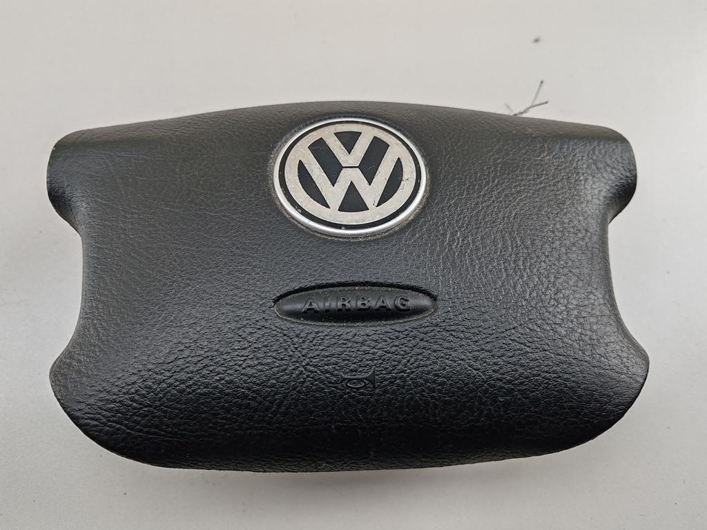 подушка безопасности водителя Volkswagen Passat B5 1997, 1.8 л., бензин, МКПП, серый, универсал, 3B0880201M