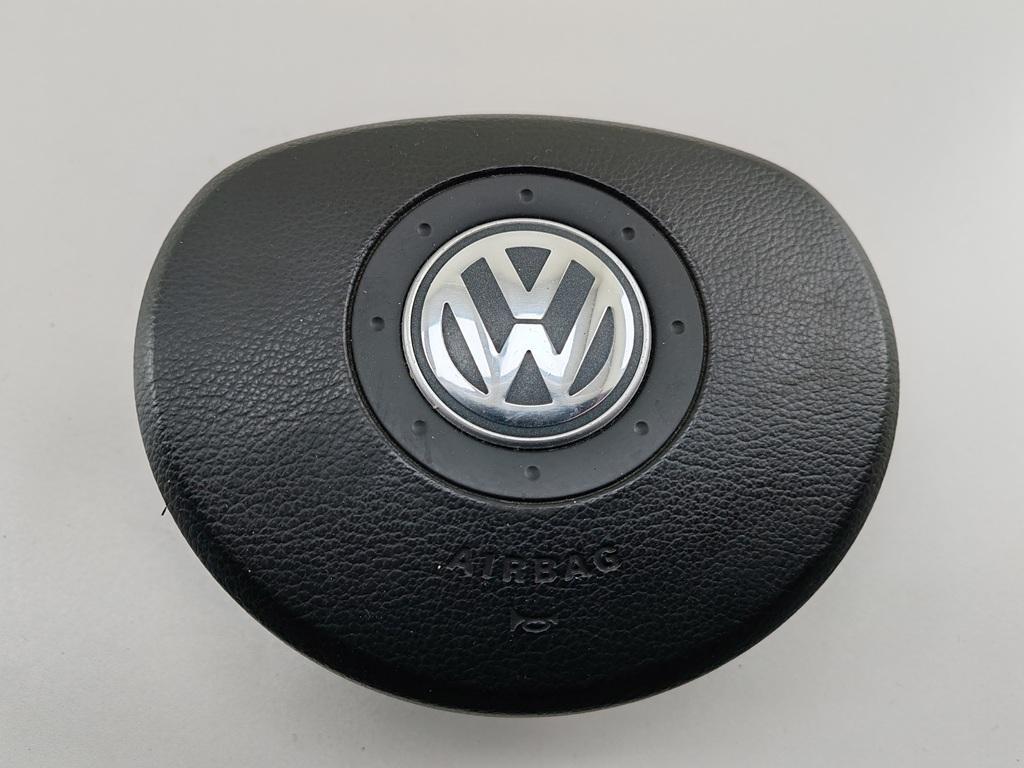 подушка безопасности водителя Volkswagen Touran 2006, 1.6 л., бензин, МКПП, чёрный, минивэн, 1T0880201E