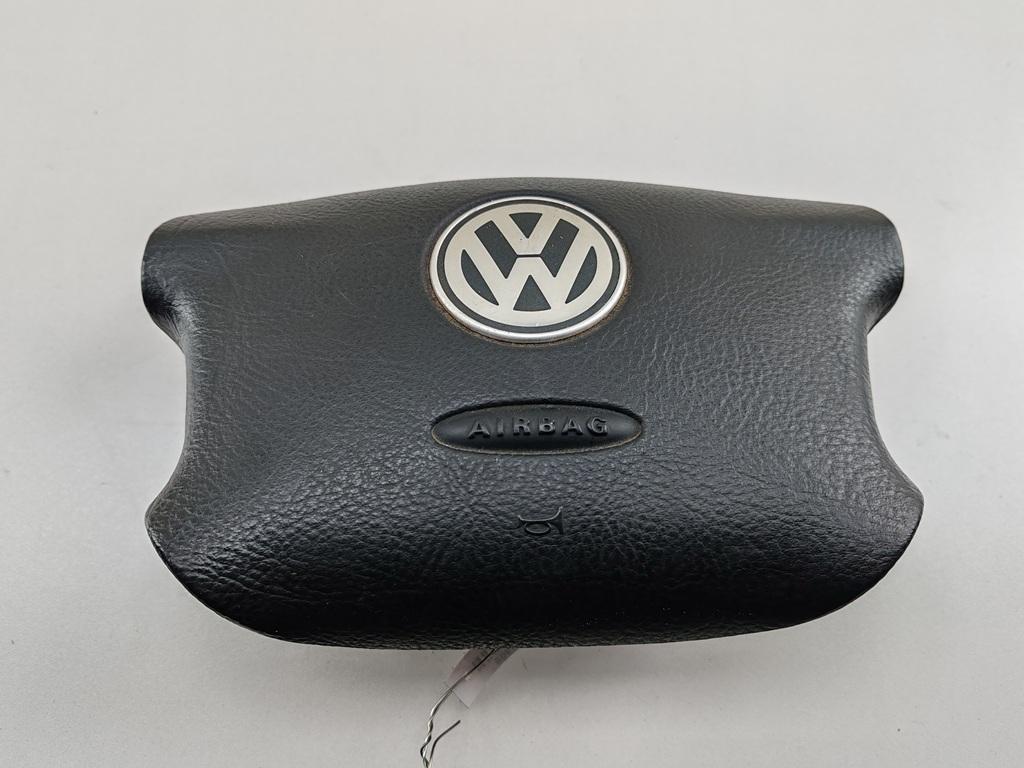 подушка безопасности водителя Volkswagen Passat B5+ (GP) 2003, 1.6 л., бензин, МКПП, серый, универсал, 3B0880201BM