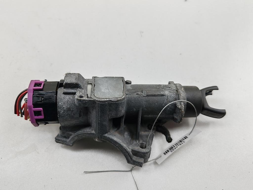 замок зажигания Volkswagen Passat B5 1997, 1.8 л., бензин, МКПП, серый, универсал, 4B0905851A