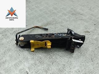 домкрат Ford Fiesta 5 поколение 2002, 1.4 л., бензин, МКПП, синий, хетчбэк 5 дв., 2S6117080A