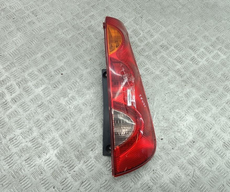 фонарь задний правый Nissan Note 2006, 1.4 л., бензин, МКПП, серый, минивэн, 220-16752