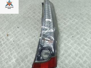 фонарь задний правый Mitsubishi Grandis 1 поколение 2009, 2.4 л., бензин, АКПП, серый, минивэн