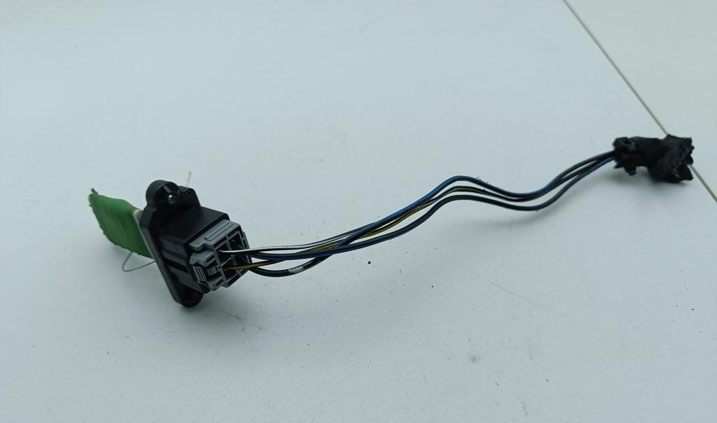 сопротивление печки Ford Fiesta 2002, 1.4 л., бензин, МКПП, синий, хетчбэк 5 дв., 2S6H18B647AC