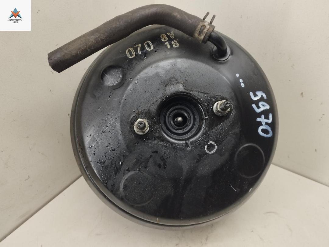 вакуумный усилитель тормозов Mitsubishi Grandis 1 поколение 2009, 2.4 л., бензин, АКПП, серый, минивэн - фото №1