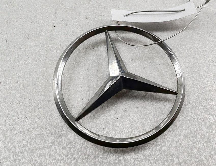 эмблема Mercedes-Benz C W203 2003, 2.2 л., дизель, АКПП, серый, седан, 2037580058