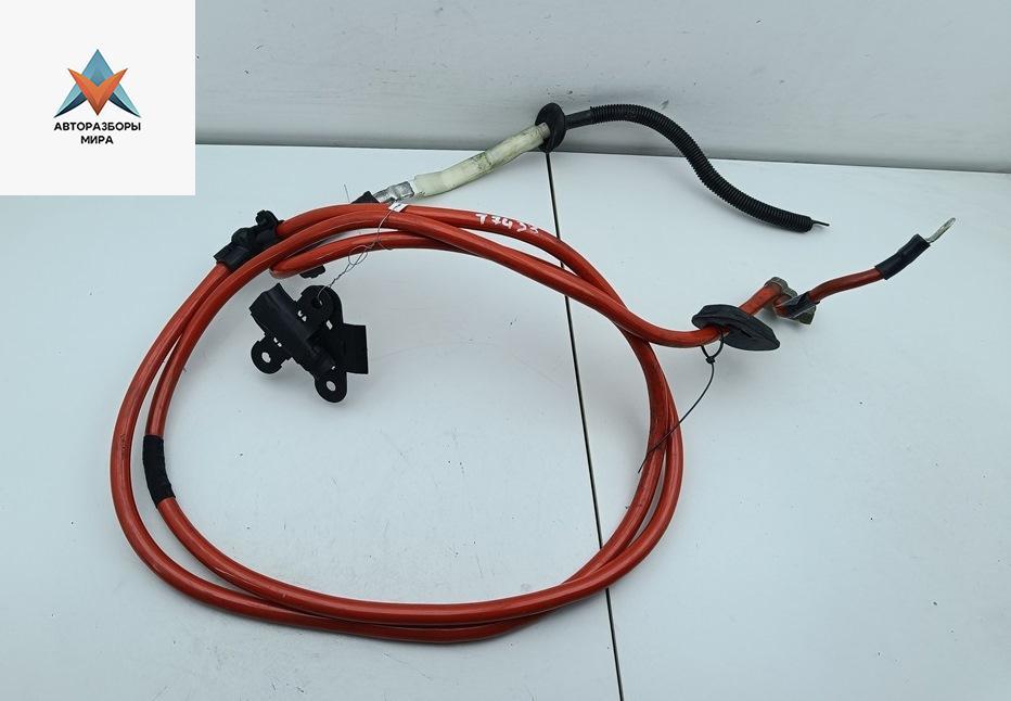 плюсовой провод аккумулятора BMW 7 серия E38 1997, 3.5 л., бензин, АКПП, зелёный, седан - фото №1