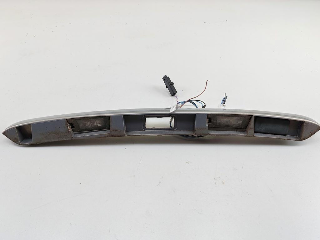 накладка подсветки номера Renault Megane II 2003, 1.6 л., бензин, МКПП, серый, универсал, 8200140480