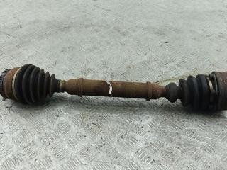 полуось передняя левая (приводной вал, ШРУС) Volkswagen Passat B5+ (GP) 2002, 1.6 л., бензин, МКПП, серый, седан