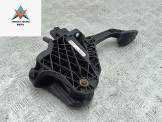 педаль сцепления Volkswagen Touran 1 поколение [рестайлинг] 2006, 1.6 л., бензин, МКПП, чёрный, минивэн