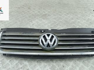 решетка радиатора Volkswagen Passat B5 [рестайлинг] 2004, серый, универсал