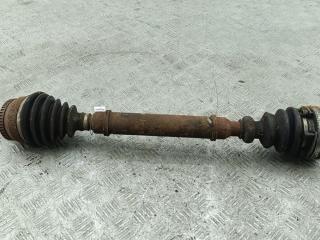 полуось передняя правая (приводной вал, ШРУС) Volkswagen Passat B5+ (GP) 2002, 1.6 л., бензин, МКПП, серый, седан